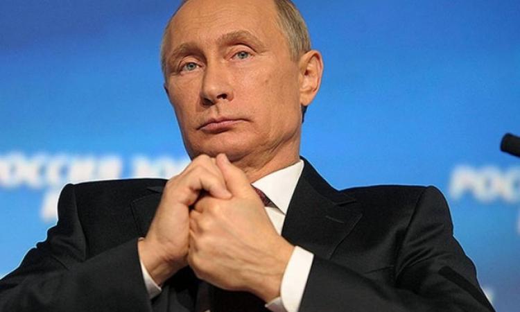 Путин заявил о готовности России "выбить зубы" желающим ее "укусить"